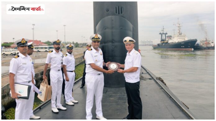 Indian Navy Welcomed Russian Submarine Ufa at Kochi