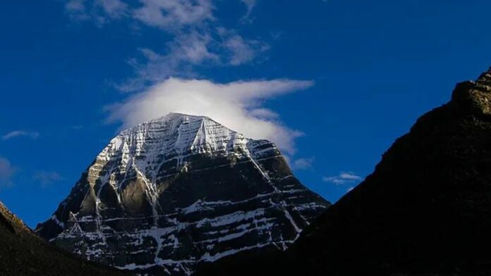 mount kailash: শিৱৰ বাসস্থান মাউণ্ট কৈলাশ