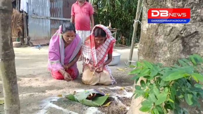 Tree: দীঘলীপুখুৰীৰ দৰে ৰাজ্যৰ বন ধ্বংস বন্ধ কৰাৰ আহ্বানাৰে কলিয়াবৰত এজোপা অমৰা গছৰ জন্মদিন পালন